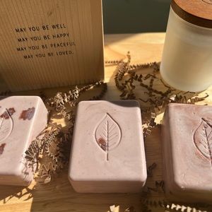 ** FRESH BATCH MEN ** ✨🚀 Sandalwood Men Organic Oatmeal Soap Line  🌿🌿🍁🍂🏞️